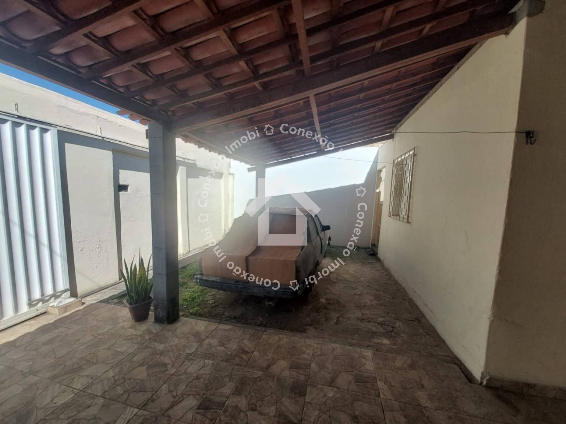 Casa Ampla com Quintal Grande à venda no Conjunto Dom Pedro II com 3 quartos