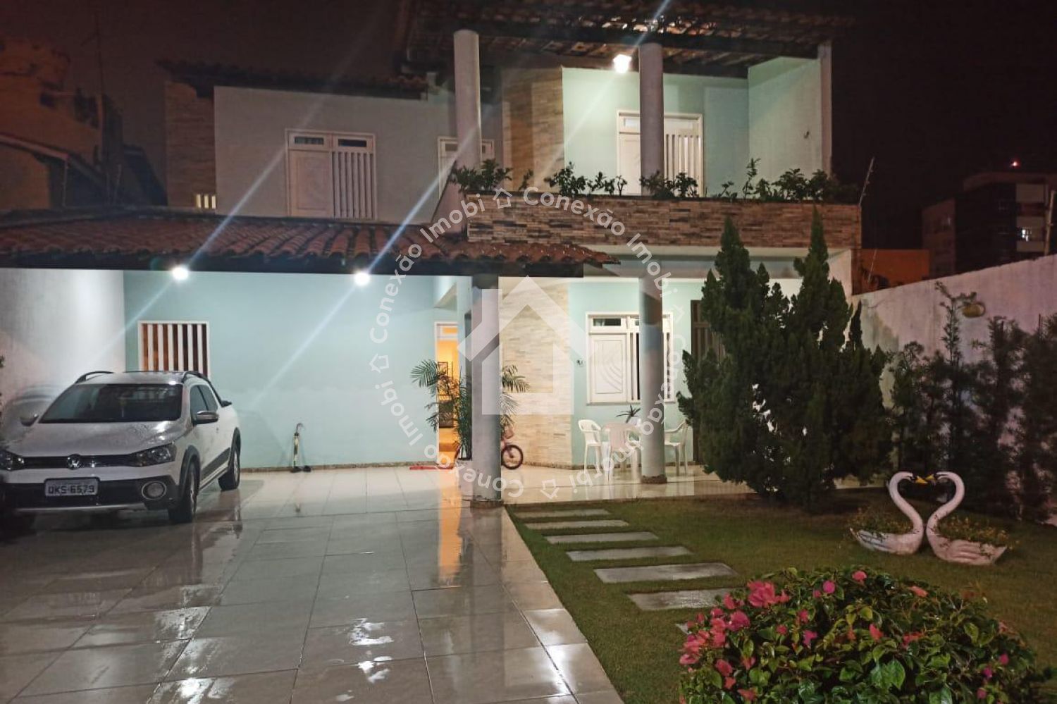 Excelente Oportunidade: Casa à Venda na Coroa do Meio com 3 Quartos e 2 Suítes | Terreno 10x35 | Área Gourmet com Churrasqueira |