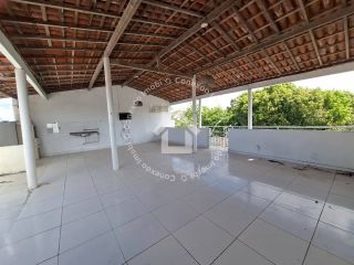 Casa Triplex com piscina privativa e área gourmet à venda na Farolândia – Próxima à UNIT