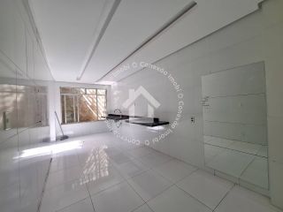 Casa Triplex com piscina privativa e área gourmet à venda na Farolândia – Próxima à UNIT