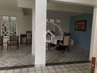 Casa Ampla de 2 Pavimentos a Poucos Minutos da Orla de Atalaia