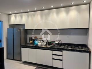 Casa de Alto Padrão - Mosqueiro | Com 4 Quartos, Piscina, Jacuzzi e Garagem para até 8 Carros