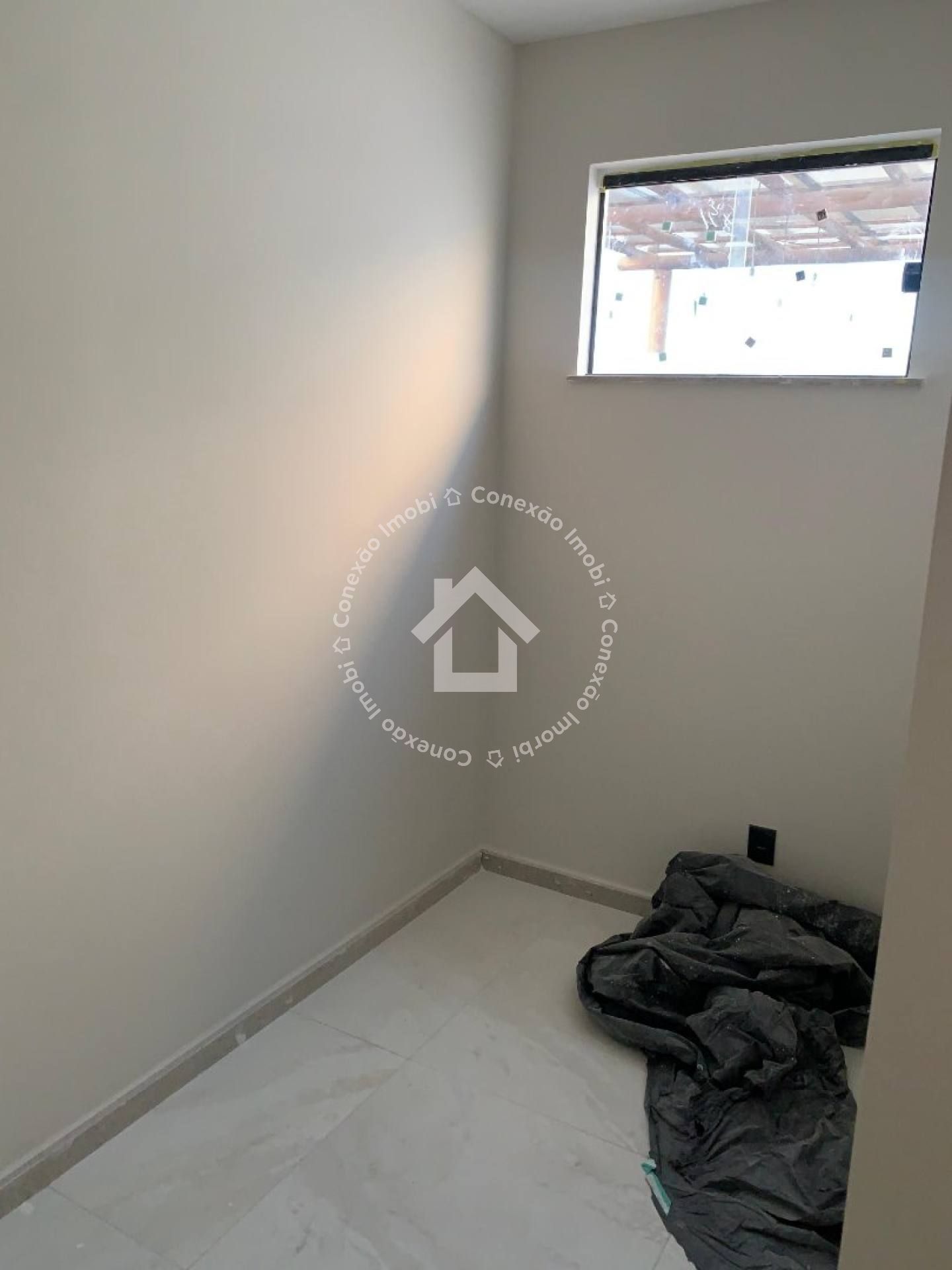 Casa à venda no Condomínio Sol e Praia na Barra dos Coqueiros | Condomínio estilo resort com acesso ao mar.