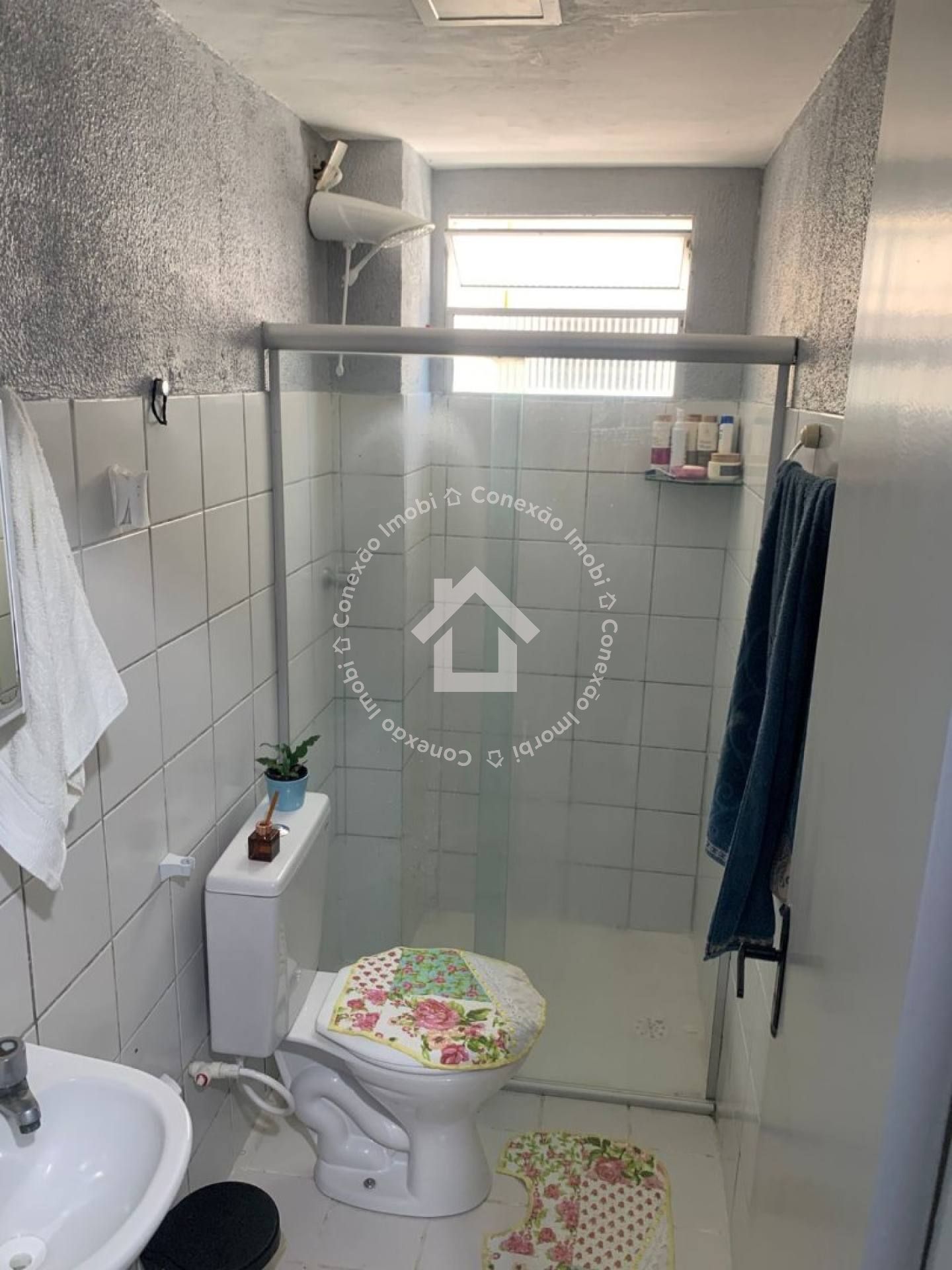 Apartamento à venda no Condomínio Praias do Forte | Próximo a escolas e comércios.