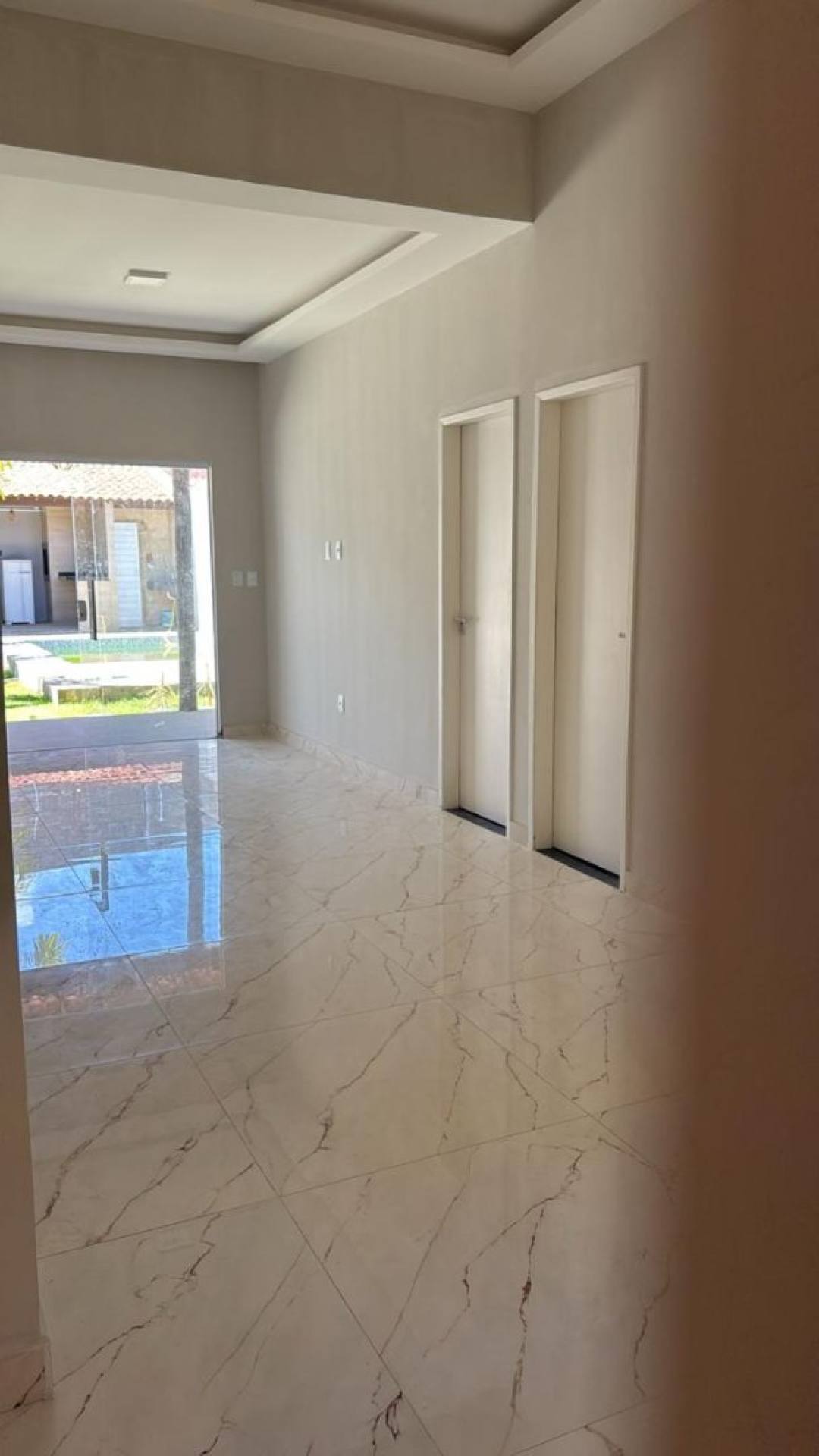 Casa à venda no Mosqueiro com piscina, 3 quartos com garagem para 3 carros - Conforto e lazer para sua família