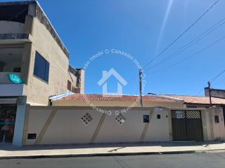 Casa à venda em excelente localização no Orlando Dantas | 03 quartos sendo 1 suíte