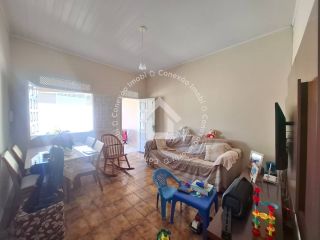 Casa à venda em excelente localização no Orlando Dantas | 03 quartos sendo 1 suíte