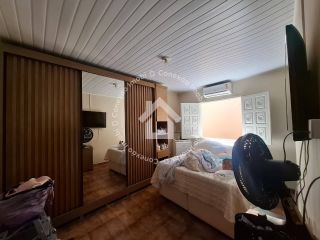 Casa à venda em excelente localização no Orlando Dantas | 03 quartos sendo 1 suíte