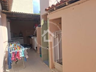 Casa à venda em excelente localização no Orlando Dantas | 03 quartos sendo 1 suíte