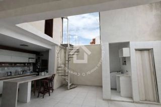 Casa à venda no bairro Jabotiana com 3 quartos sendo 1 suíte