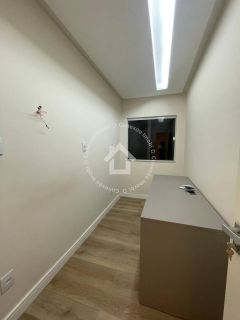 Casa para Alugar no Terras Alphaville 1 | 3 Quartos, Suíte com Closet e Escritório, Piscina e Área Gourmet