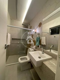 Casa para Alugar no Terras Alphaville 1 | 3 Quartos, Suíte com Closet e Escritório, Piscina e Área Gourmet