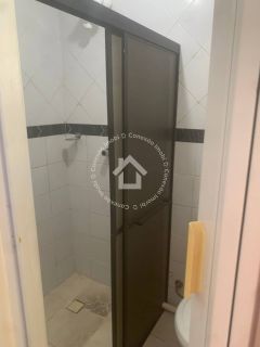 Kit Net à Venda no Edifício Porto Seguro | Varanda Espaçosa e Localização Privilegiada no Bairro Luzia