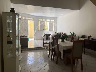 Casa Duplex à Venda na Coroa do Meio | 3 Suítes, 142m², Próxima à Praia