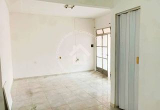 Casa Ampla à Venda no Bairro Siqueira Campos | 3 Quartos, 1 Suíte, Quintal Espaçoso e 3 Vagas de Garagem