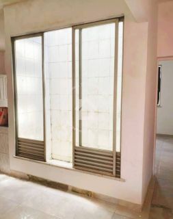 Casa Ampla à Venda no Bairro Siqueira Campos | 3 Quartos, 1 Suíte, Quintal Espaçoso e 3 Vagas de Garagem