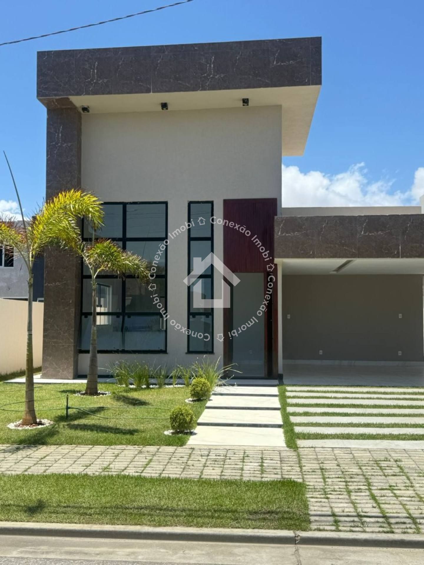 Casa à Venda no Terras Alphaville I na Barra dos Coqueiros com 3 Suítes, 300m², 4 Vagas