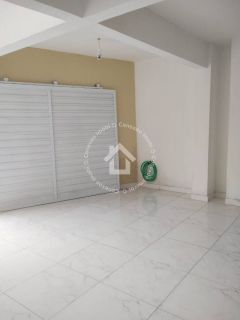 Casa Reformada à Venda no Bairro Luzia – 5 Quartos | 3 Suítes | Próxima à Av. Adélia Franco