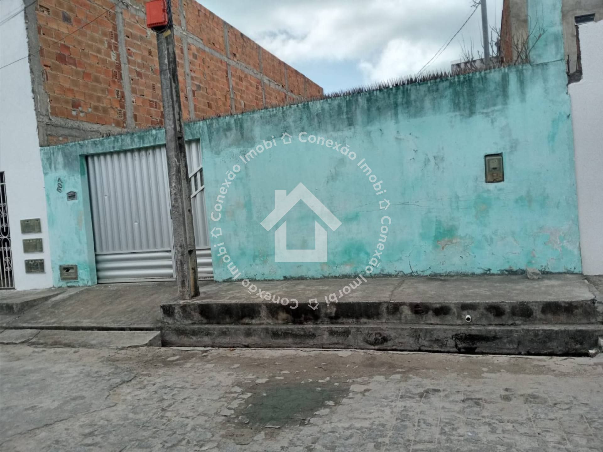 Casa à Venda na Barra dos Coqueiros | 3 Quartos com Suíte, a 5 km das Praias com Quintal e Ótima Localização