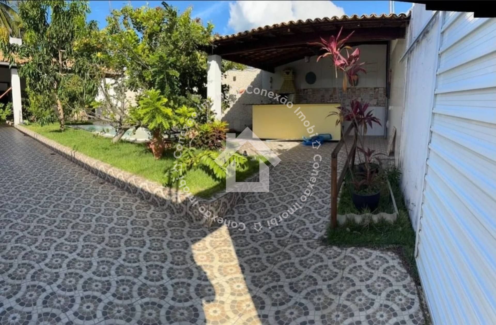 Casa à venda no Bairro Mosqueiro | 3 Quartos com Suíte, Piscina, Área Gourmet e Garagem para 3 Carros