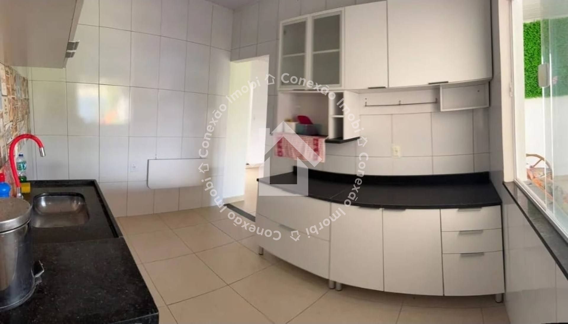 Casa à venda no Bairro Mosqueiro | 3 Quartos com Suíte, Piscina, Área Gourmet e Garagem para 3 Carros