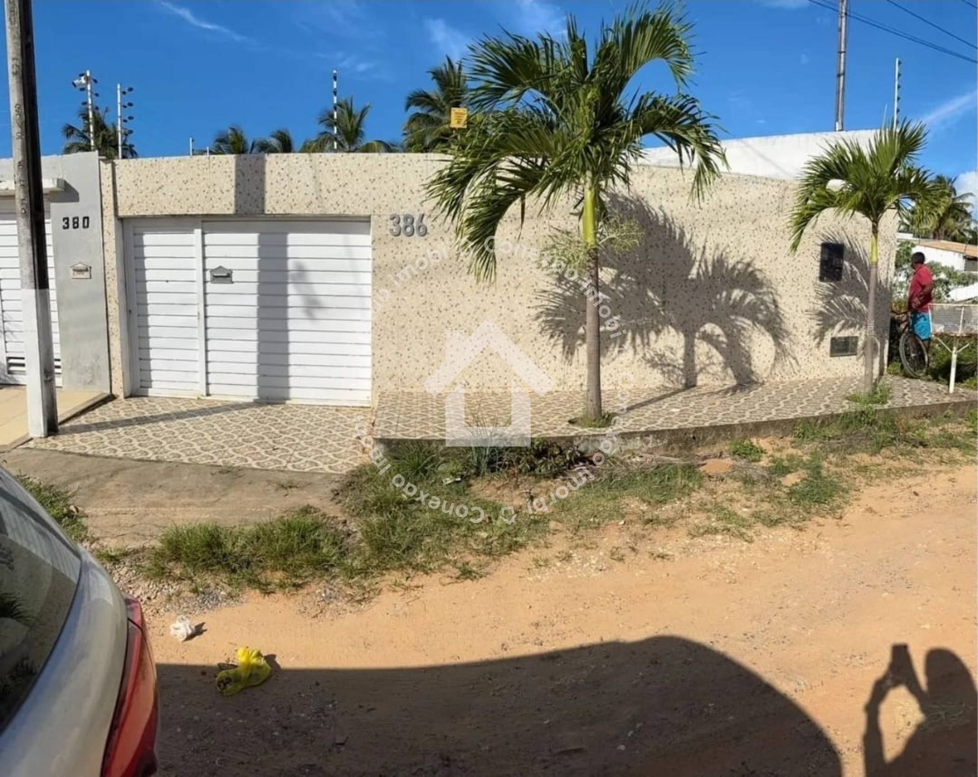 Casa à venda no Bairro Mosqueiro | 3 Quartos com Suíte, Piscina, Área Gourmet e Garagem para 3 Carros