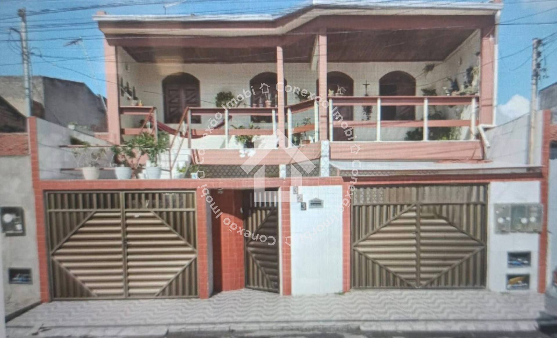 Casa Ampla à Venda no Conjunto Orlando Dantas | 6 Quartos e Duas Residências Independentes