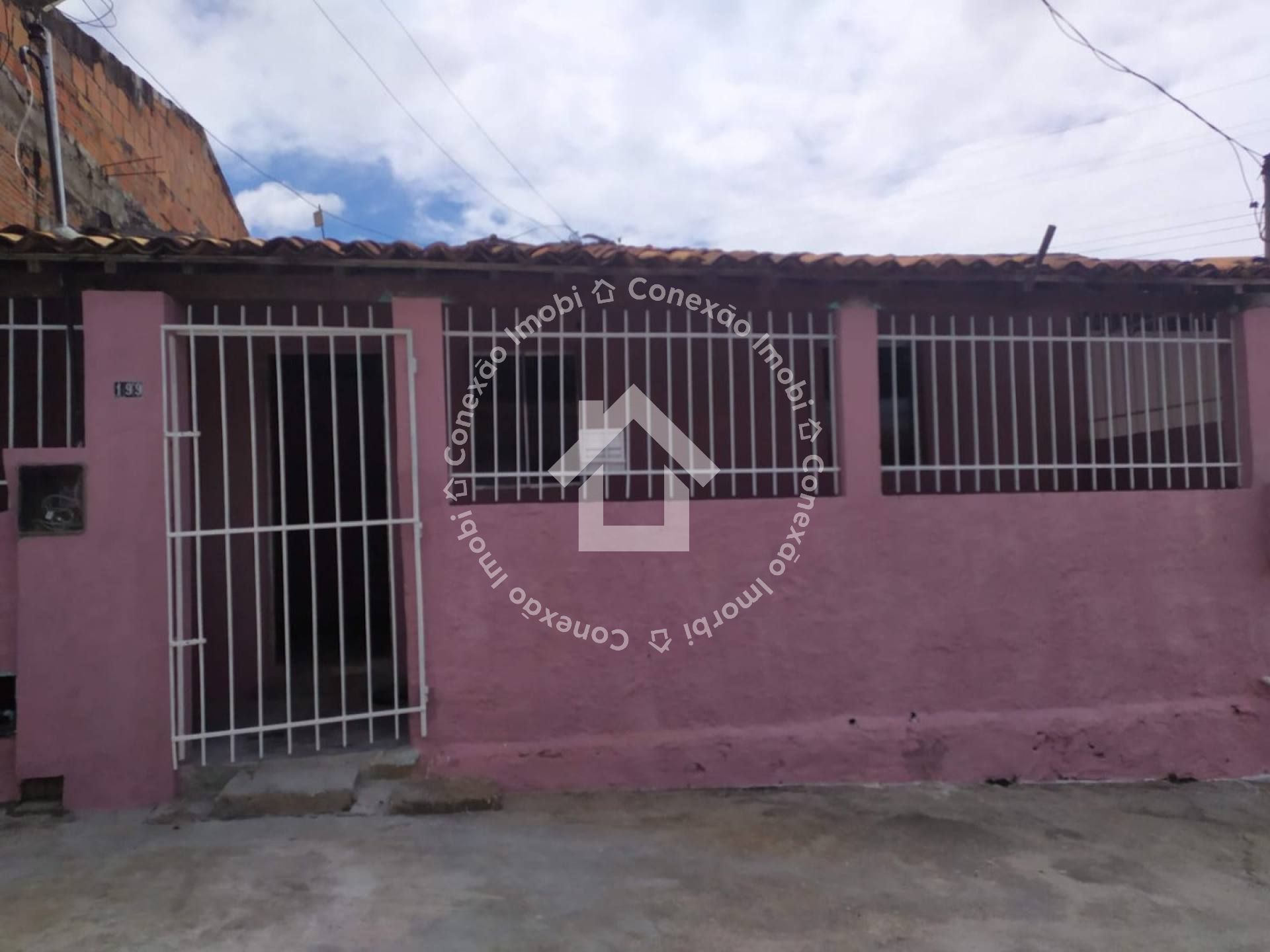 Casa à venda no Eduardo Gomes – 2 quartos, escritura e ótima localização próxima ao Porto Poxim.