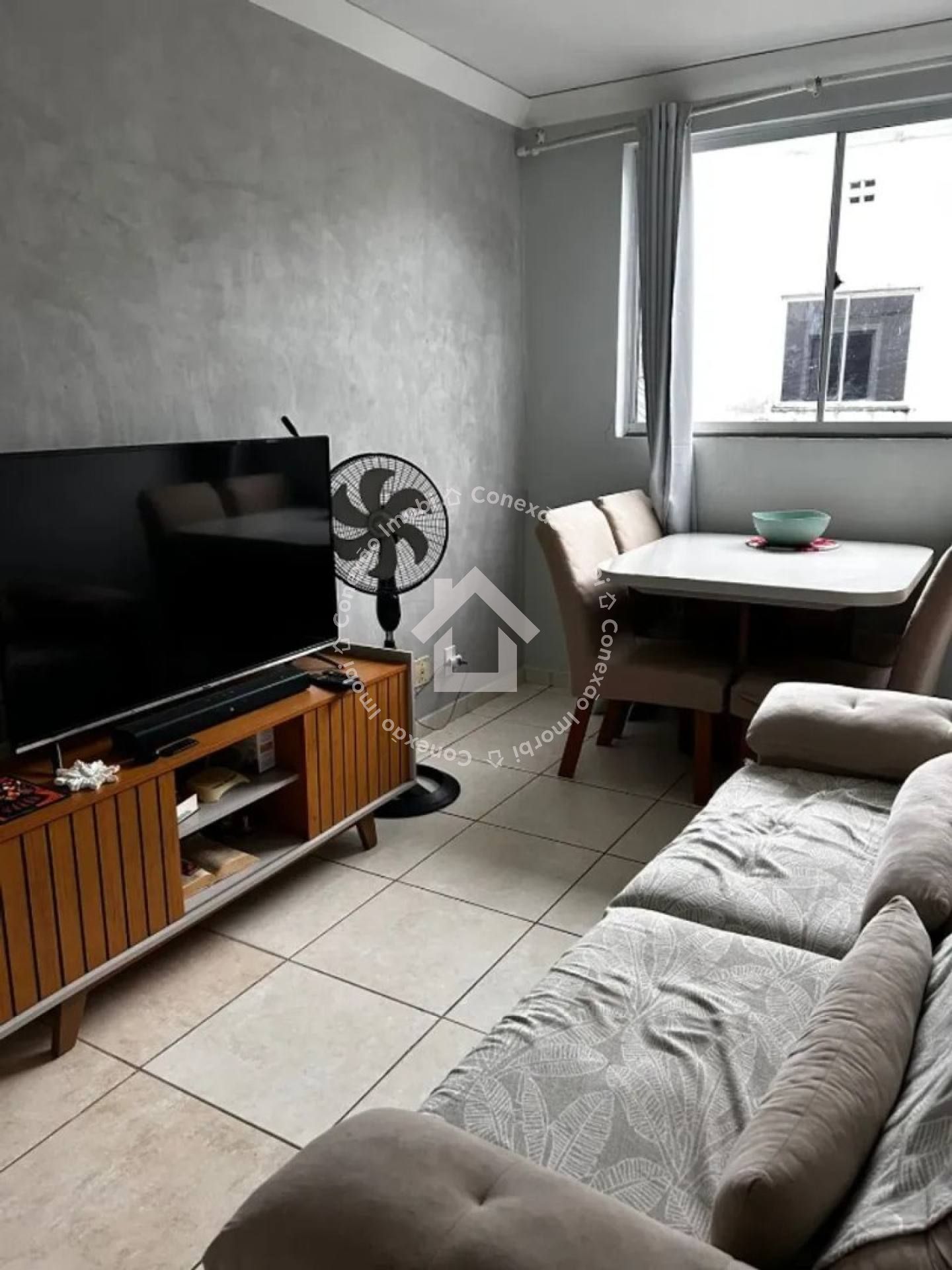 Apartamento Reformado à Venda no Condomínio Alameda Jardins-  Inácio Barbosa | 2 Quartos / 3º Andar