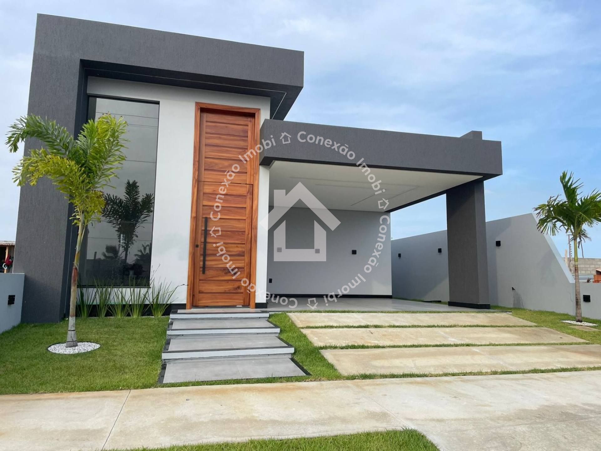 Casa Térrea em Condomínio Padang Beach Residence com 3 Quartos, Suíte, 140 m² Construídos, 3 Vagas e Acesso à Praia
