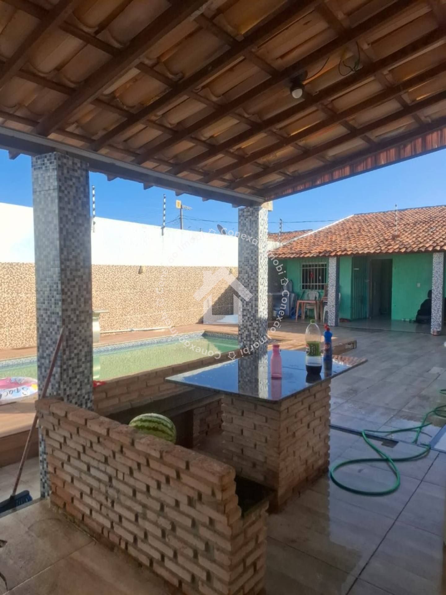 Casa à venda de 3 Quartos com Suíte na Caueira – Porteira Fechada
