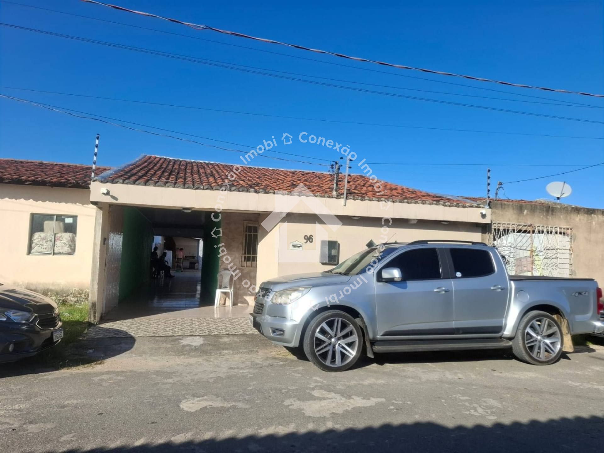 Casa à venda de 3 Quartos com Suíte na Caueira – Porteira Fechada