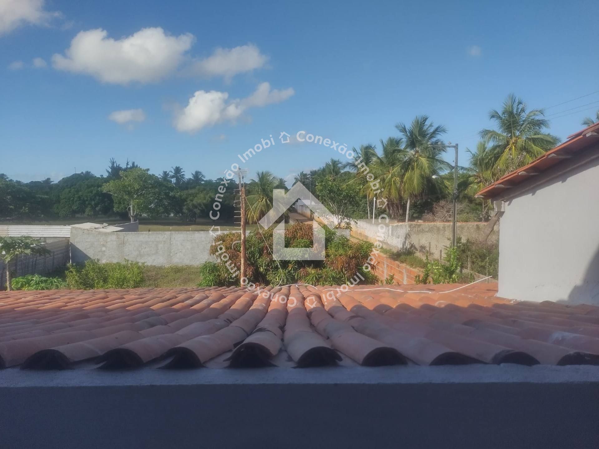 Casa com Piscina e 4 Quartos à Venda Próxima ao Prainhas Bar