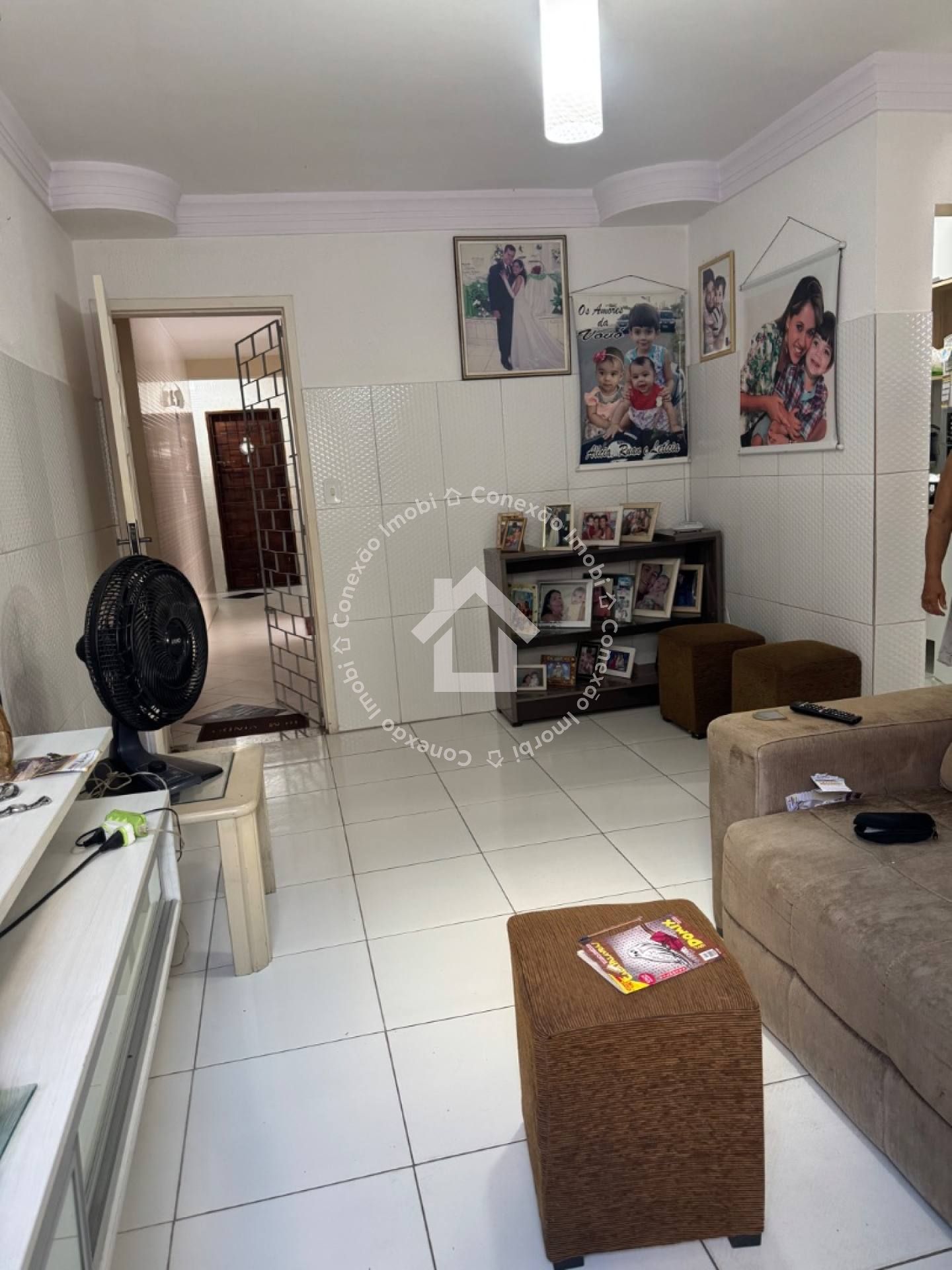 Apartamento à Venda no Condomínio Eucalyptus, na Tancredo Neves, Térreo Reformado com 2 quartos | Sombra Total e Excelente Localização