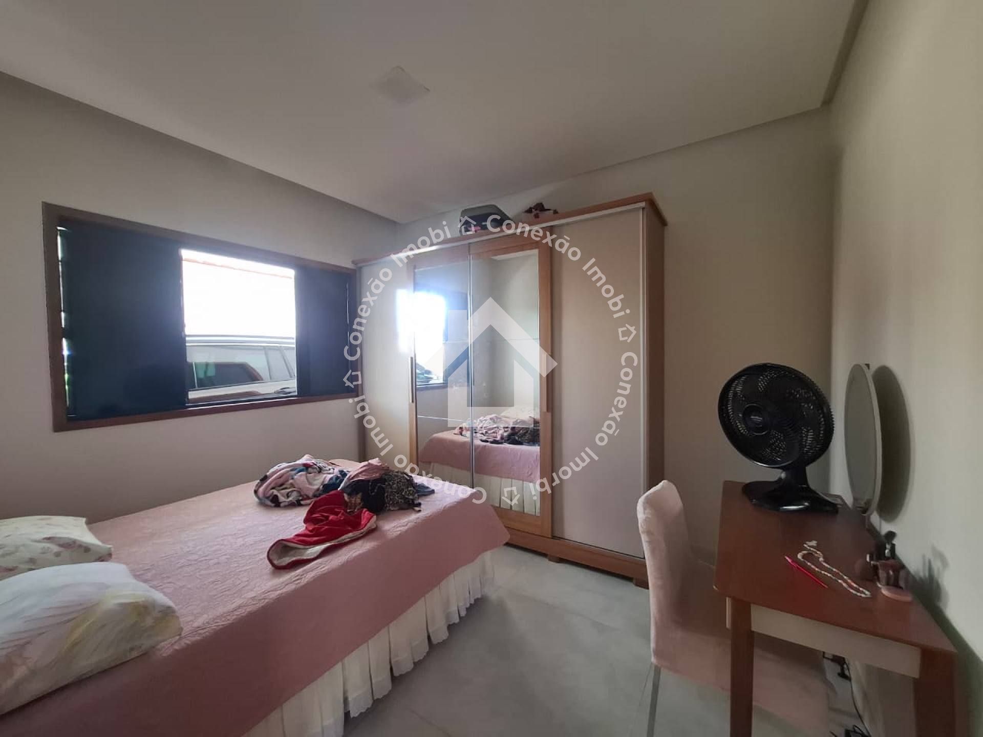 Casa em Condomínio Fechado no Haras Residence com Lazer Completo e Área Verde