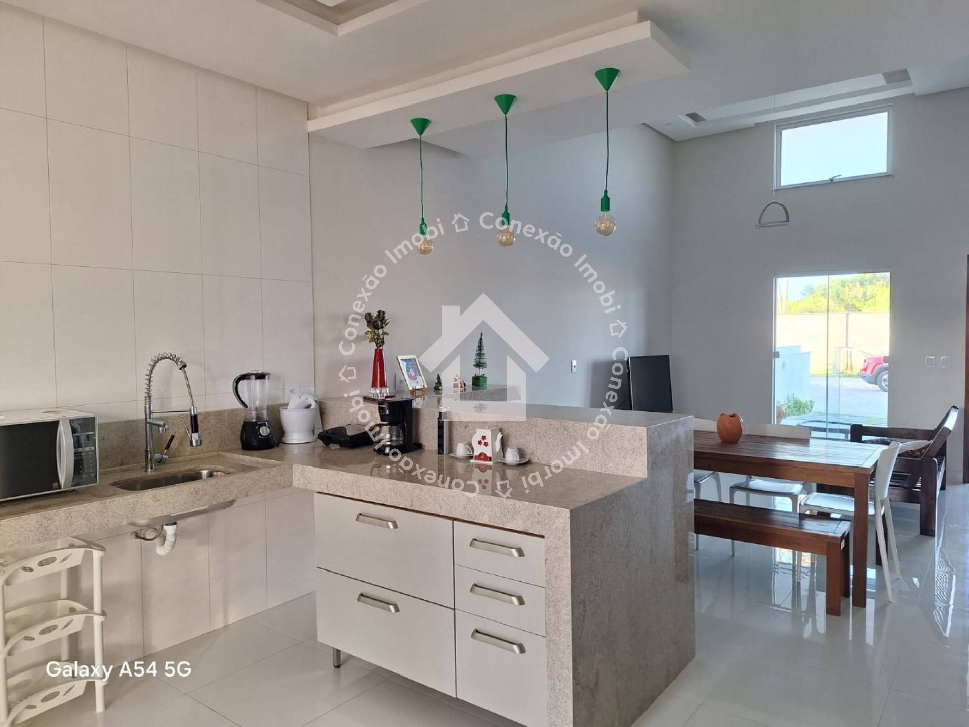 Casa à venda no Condomínio Morada do Lago no Bairro Mosqueiro com 3 quartos, suíte e área de lazer