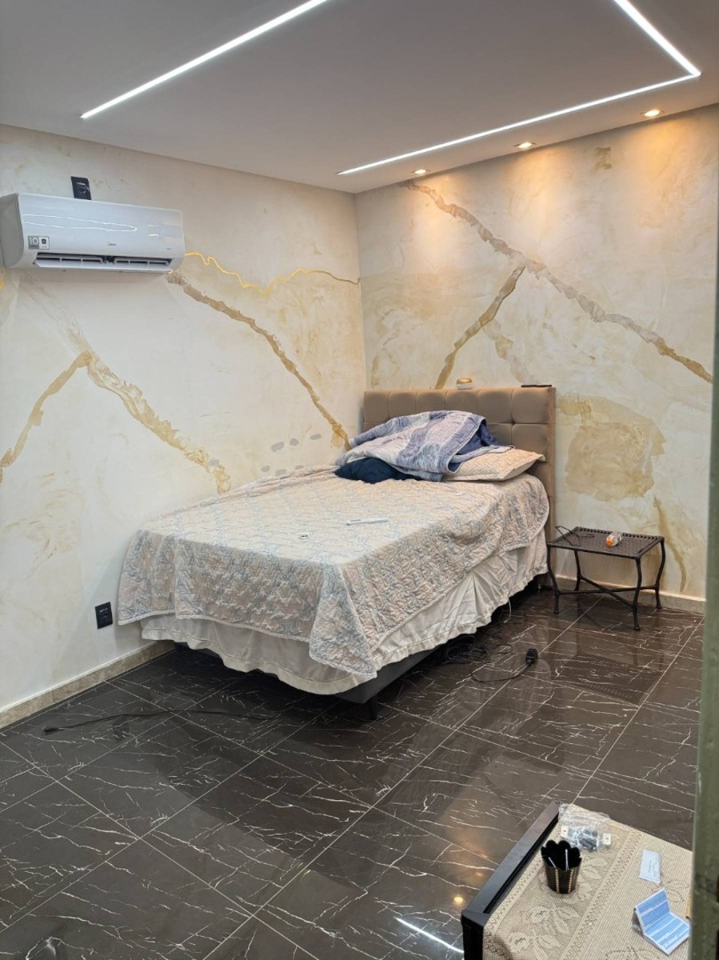 Casa em condomínio fechado com suíte e piscina | no Terra Nova- com suíte e piscina