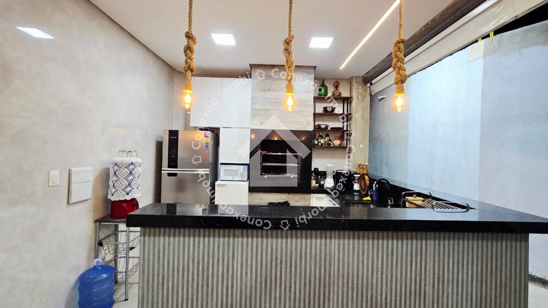 Casa Alto Padrão no Luar da Barra: Com Espaço Gourmet e Quintal Amplo na Barra dos Coqueiros