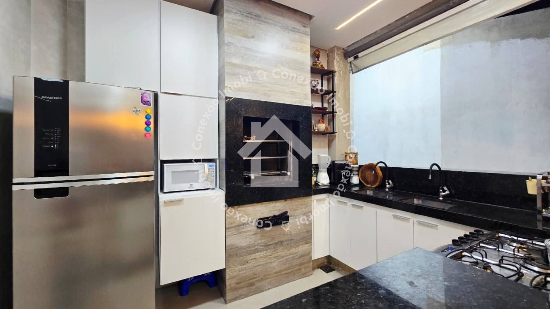 Casa Alto Padrão no Luar da Barra: Com Espaço Gourmet e Quintal Amplo na Barra dos Coqueiros