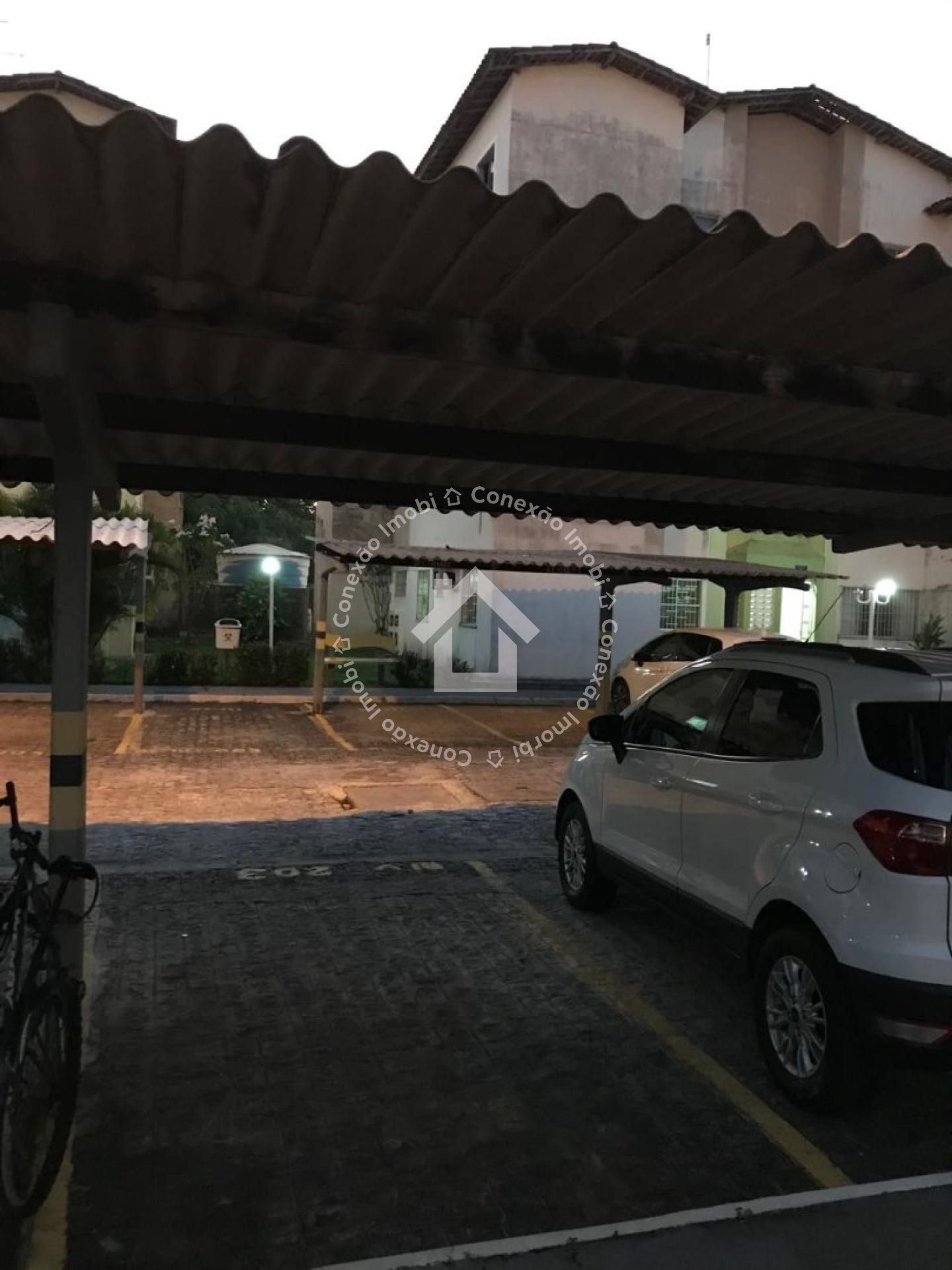 Apartamento 2/4 à venda no Condomínio Jaçanã no São Conrado | Vaga de garagem e com Excelente Localização!