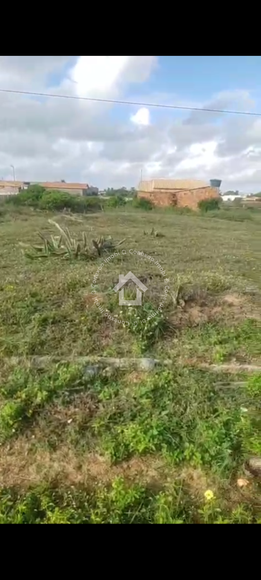 Lote à venda no Praia do Abaís, lado sombra com medição de 10x40m e a 150 metros do Mar