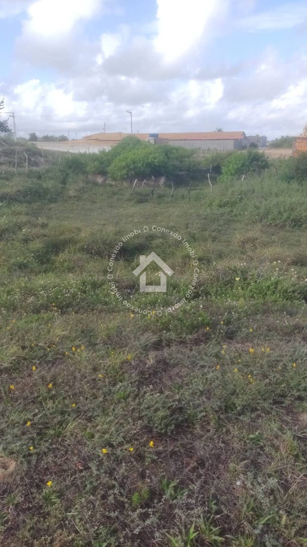 Lote à venda no Praia do Abaís, lado sombra com medição de 10x40m e a 150 metros do Mar