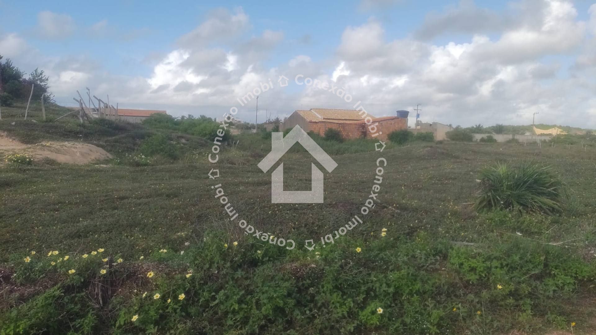 Lote à venda no Praia do Abaís, lado sombra com medição de 10x40m e a 150 metros do Mar