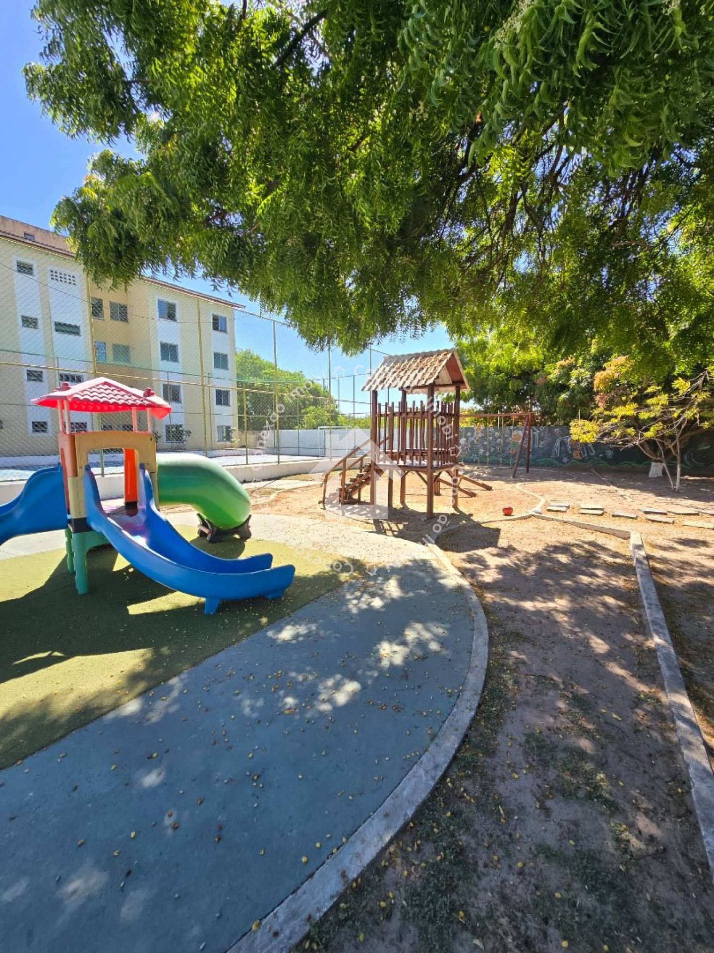 Apartamento à venda no Condomínio Portal da Barra com varanda, 3 quartos, vaga de garagem coberta e lazer completo