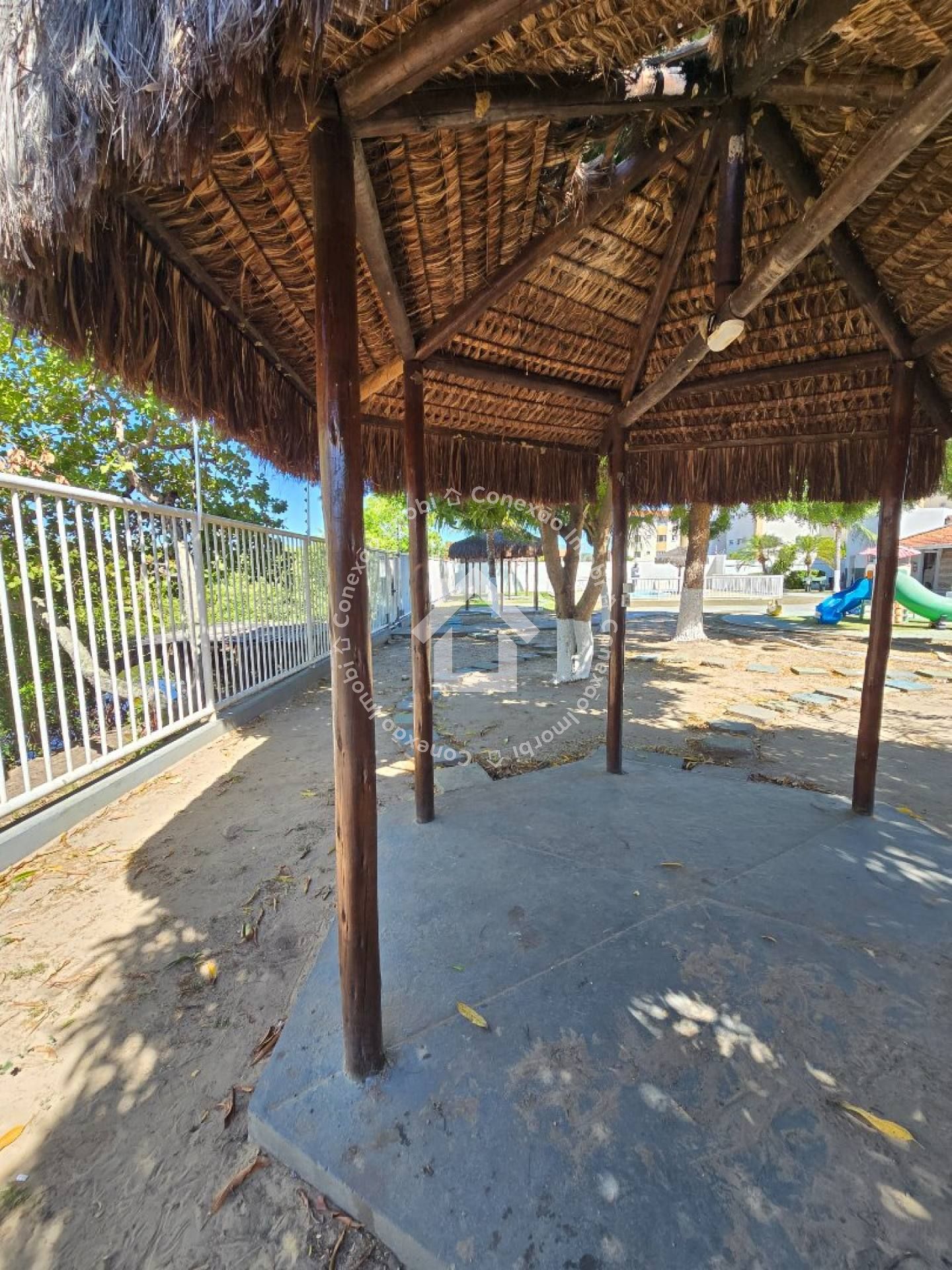 Apartamento à venda no Condomínio Portal da Barra com varanda, 3 quartos, vaga de garagem coberta e lazer completo