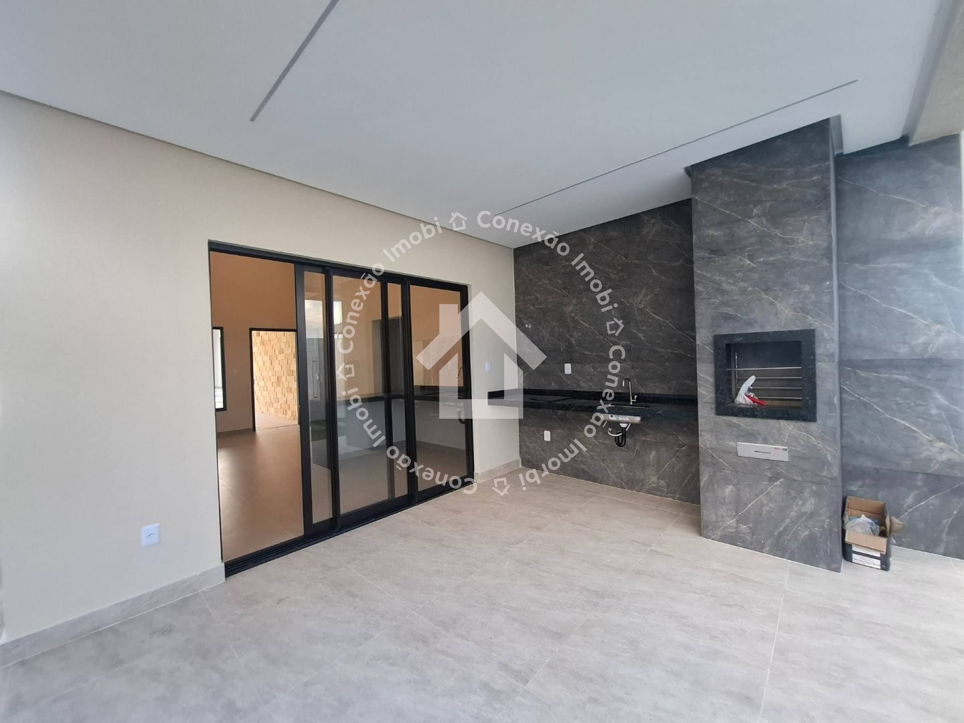 Casa alto padrão à venda no Condomínio Maluí Residence na Barra dos Coqueiros com 3 quartos, 2 suítes e  piscina privativa