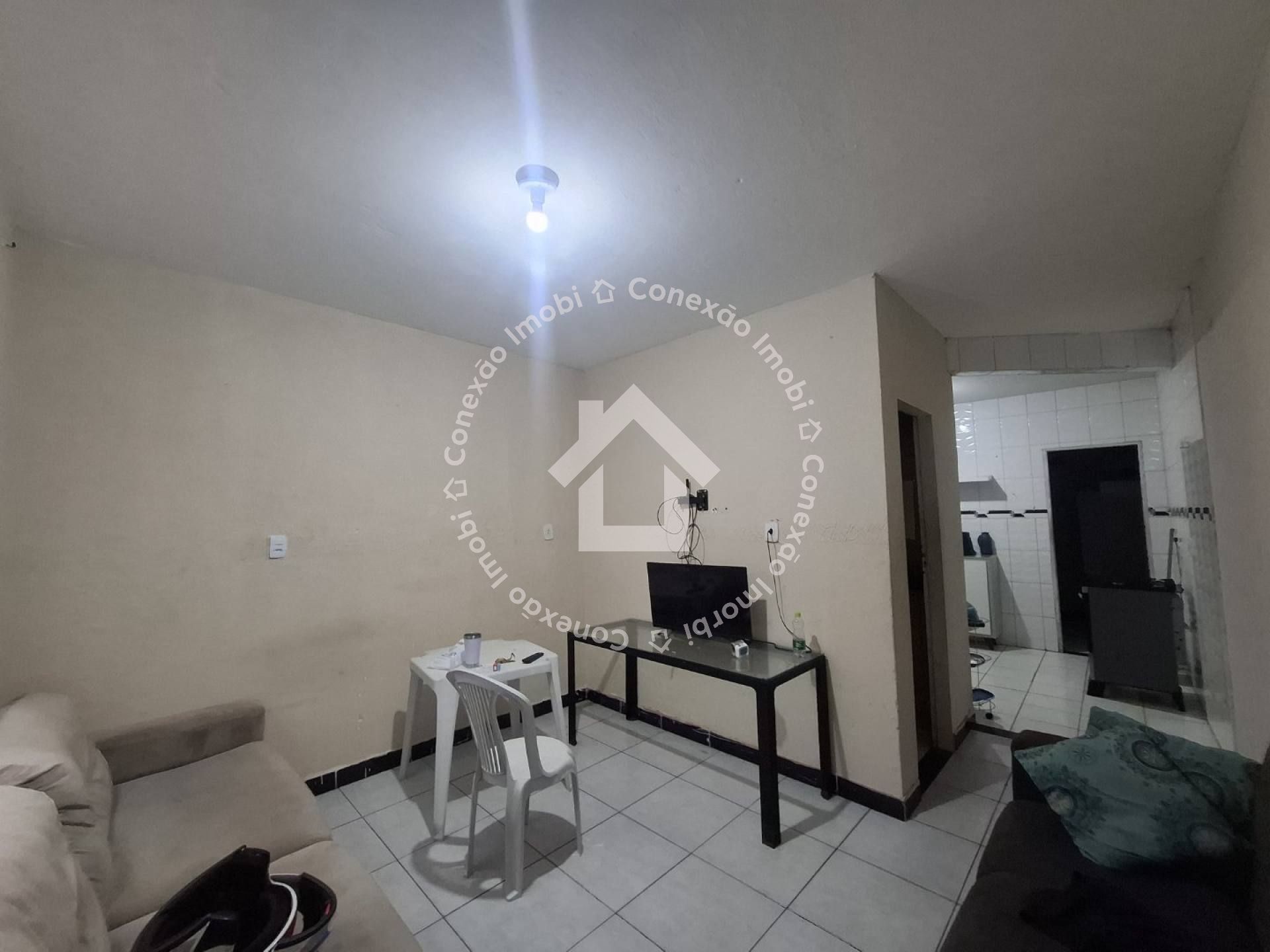 Imóvel Comercial e Residencial à Venda no Bugio | 2 Pavimentos com Galpões e Casas