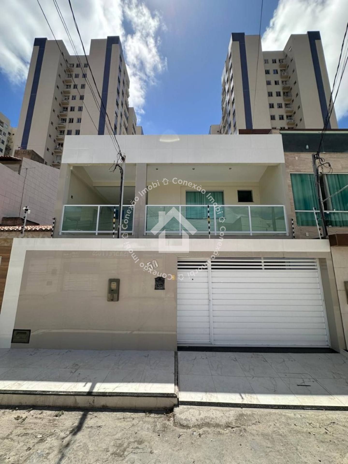 Aluguel de Casa Ampla com 2 pavimentos na Farolândia | Ideal para Família ou Home Office