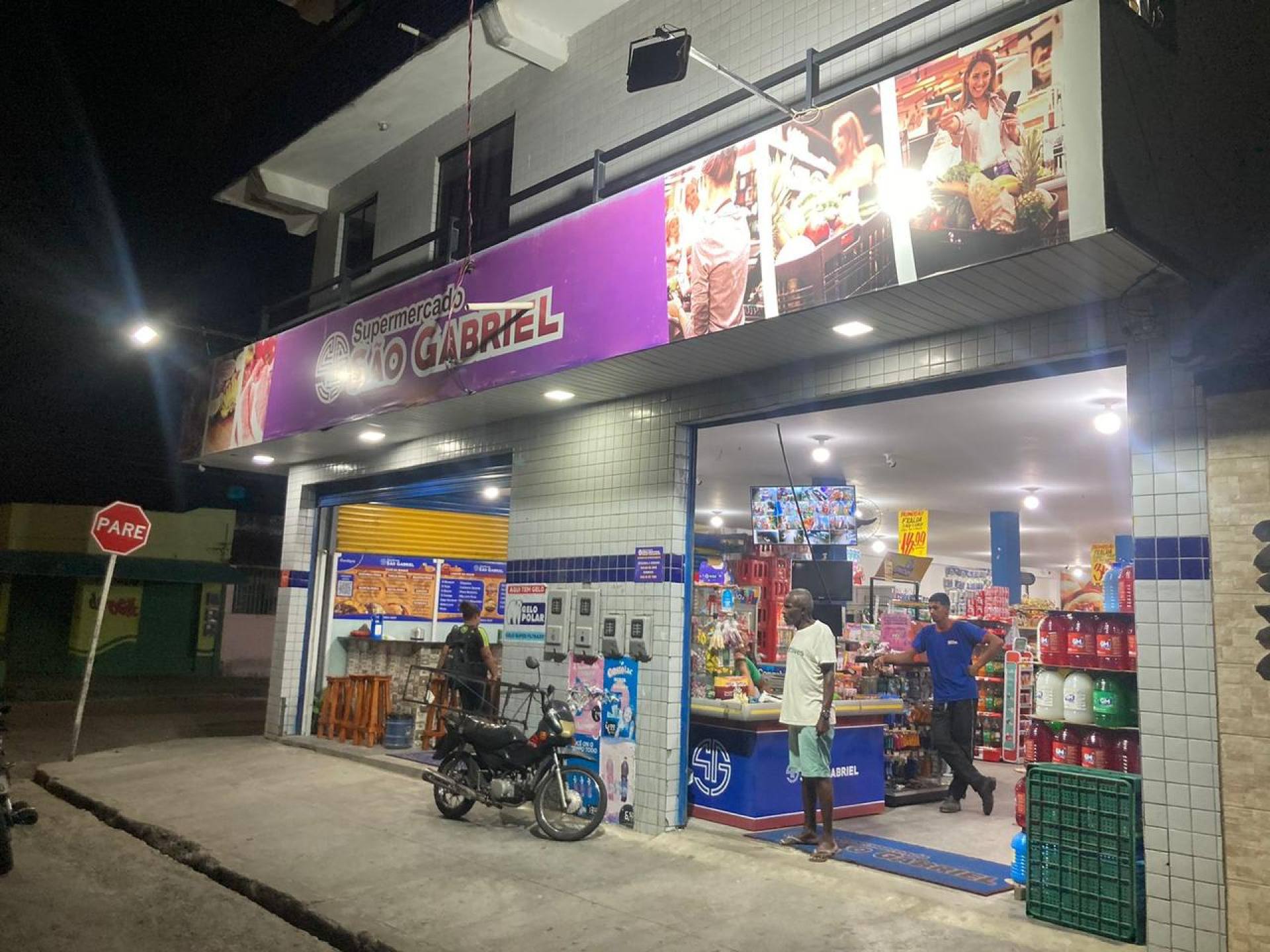 Ponto Comercial à Venda no Siqueira Campos | Porteira Fechada em Esquina Estratégica
