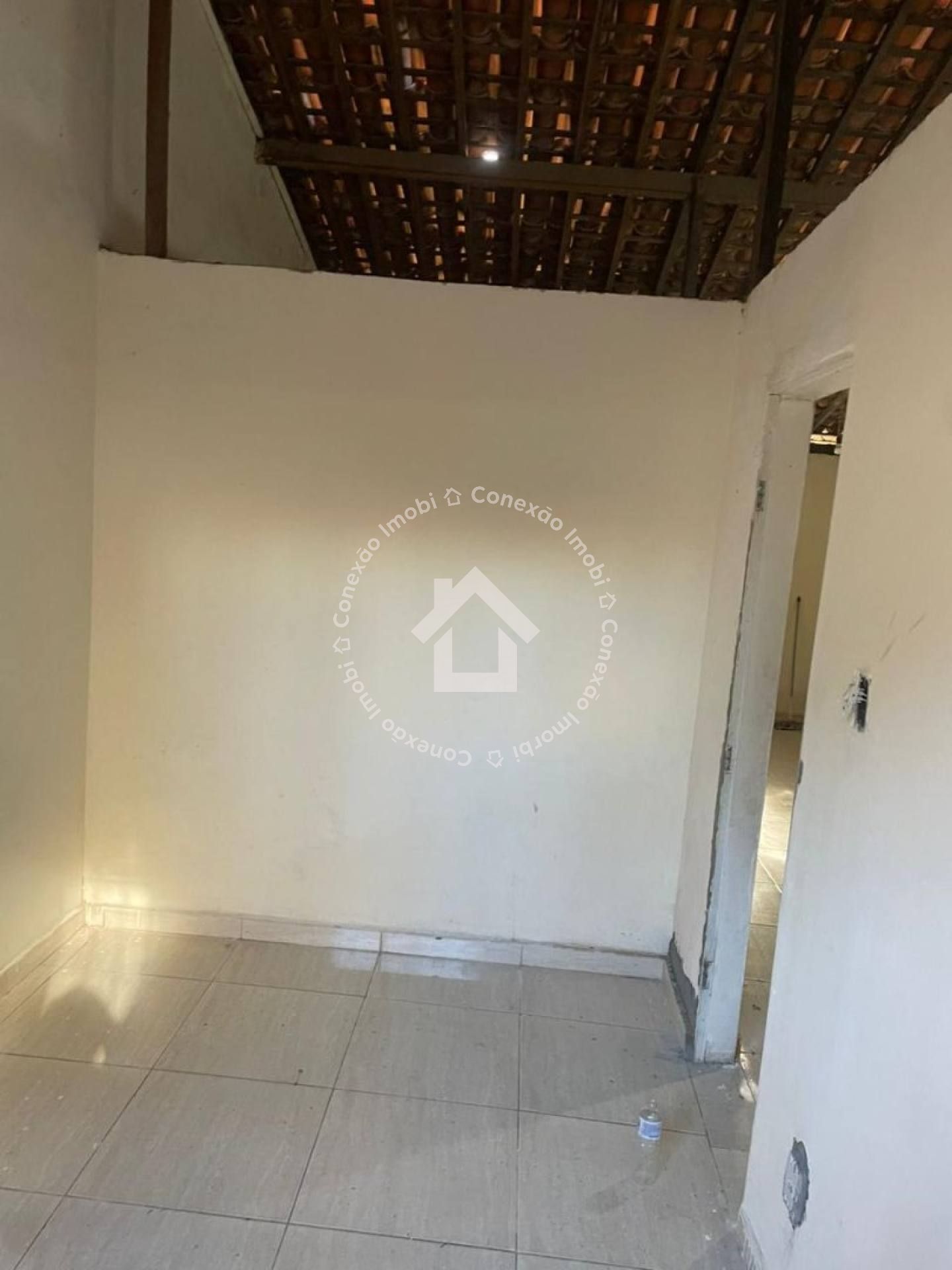 CASA À VENDA NO MARCOS FREIRE 3 COM 2 QUARTOS